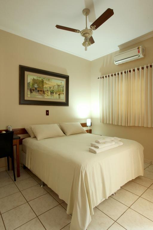 Candeias Hotel Batatais Pokój zdjęcie